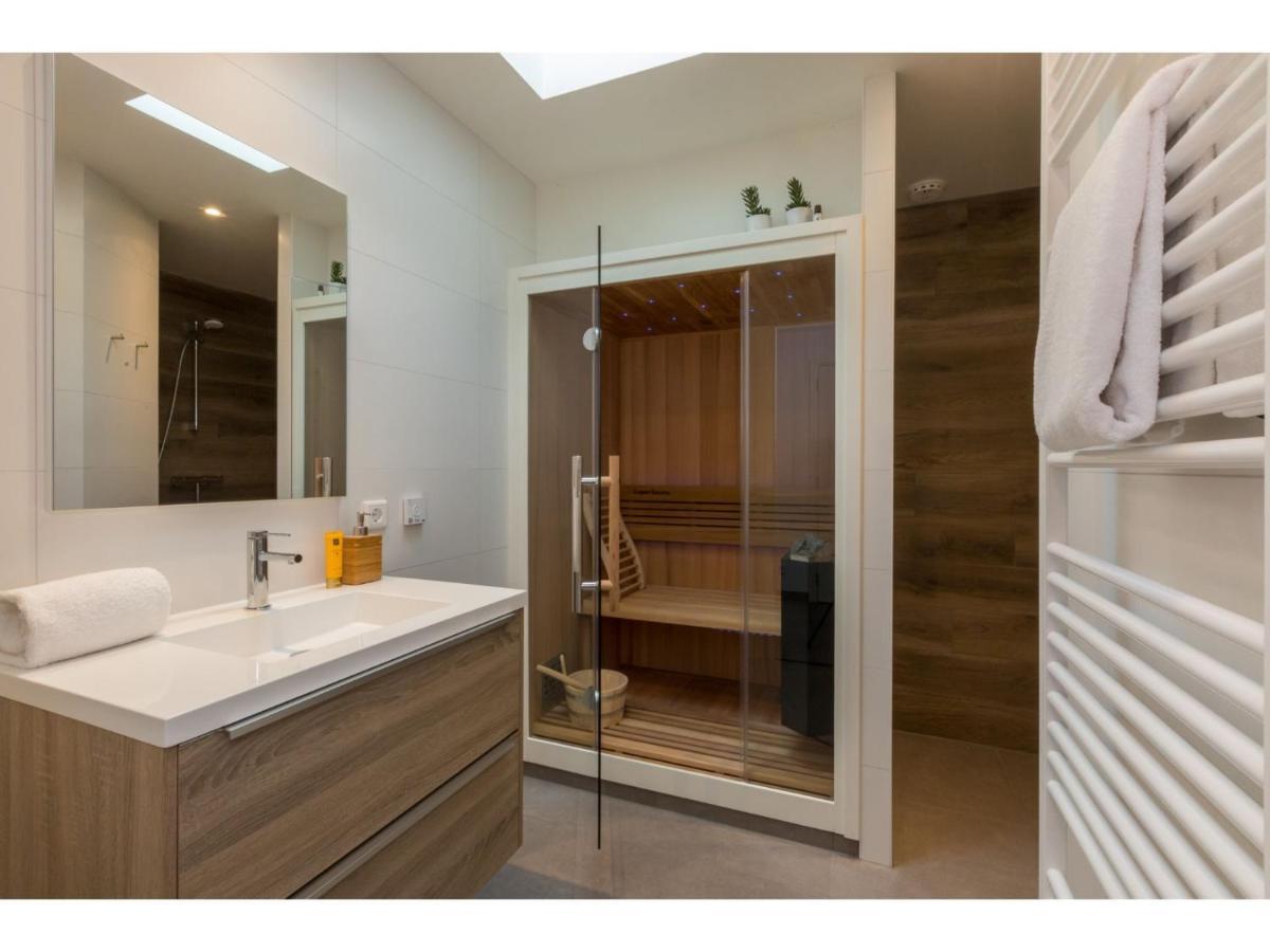 Beautiful Holiday Home With Sauna In A Quiet Wooded Area In Оосткапелл Экстерьер фото